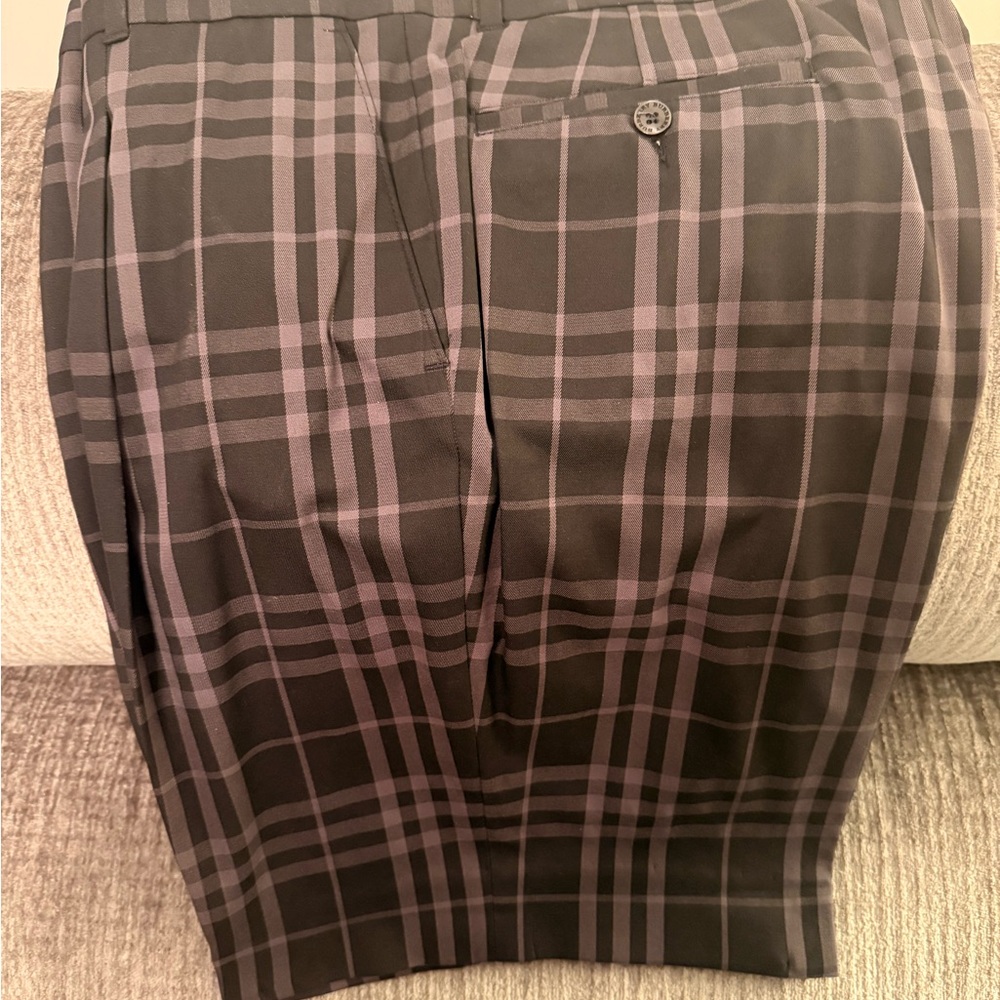 Burberry Men’s Golf shorts Gray Plaid Nova Check